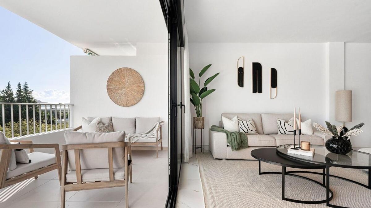 Elegant 3 Bedroom With Sea And Mountain Views