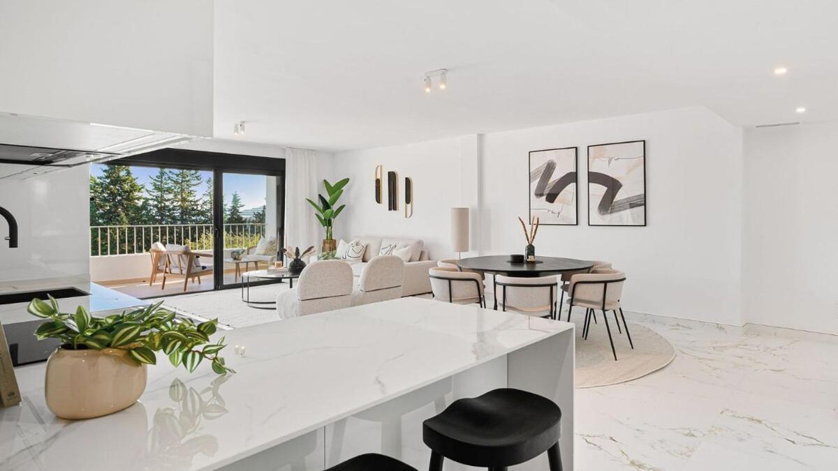 Elegant 3 Bedroom With Sea And Mountain Views * Marbella